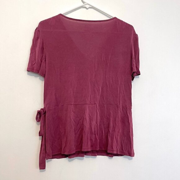 MAURICES 24/7 Wrap Front Top Berry Mauve Pink ish Surplice Short Sleeve Peplum L - Picture 8 of 12